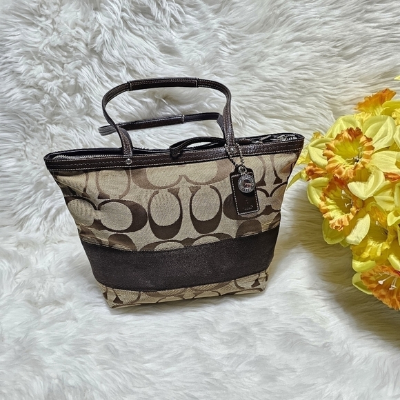 Coach Signature Tote brown/tan color - Picture 1 of 12